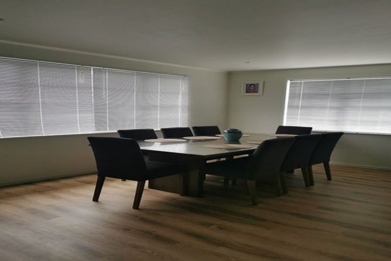 Photo of property in 28 Vandeleur Avenue, Birkdale, Auckland, 0626