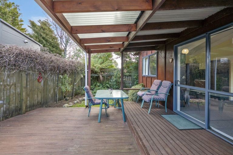Photo of property in 7 Hinenamu Grove, Turangi, 3334