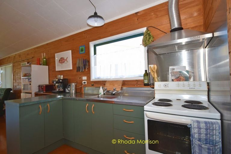 Photo of property in 19 Ngatoto Road, Tinopai, Matakohe, 0593