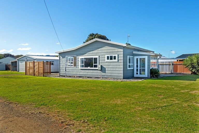 Photo of property in 1 Lyndhurst Street, Awapuni, Gisborne, 4010