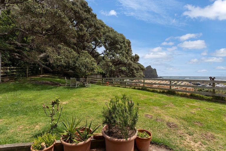 Photo of property in 60 Beach Valley Road, Piha, New Lynn, 0772