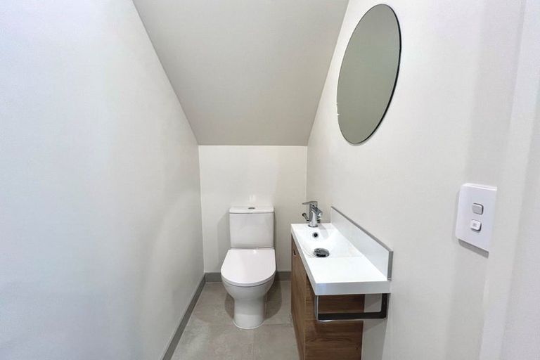 Photo of property in 10 Park Green Avenue, Rosehill, Papakura, 2113