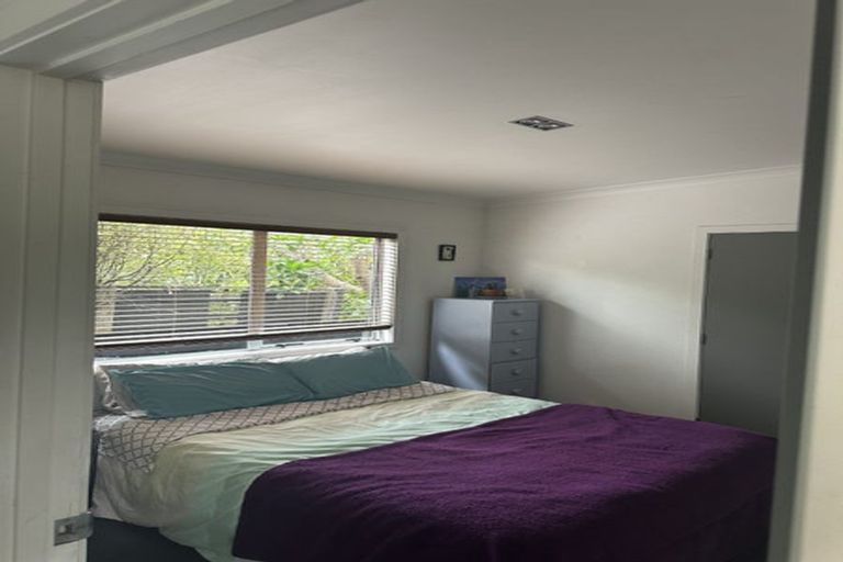 Photo of property in 12 Memorial Park Avenue, Haumoana, 4102