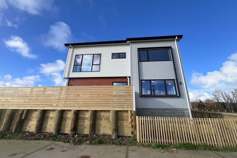 Photo of property in 19 Octans Road, Westgate, 0814