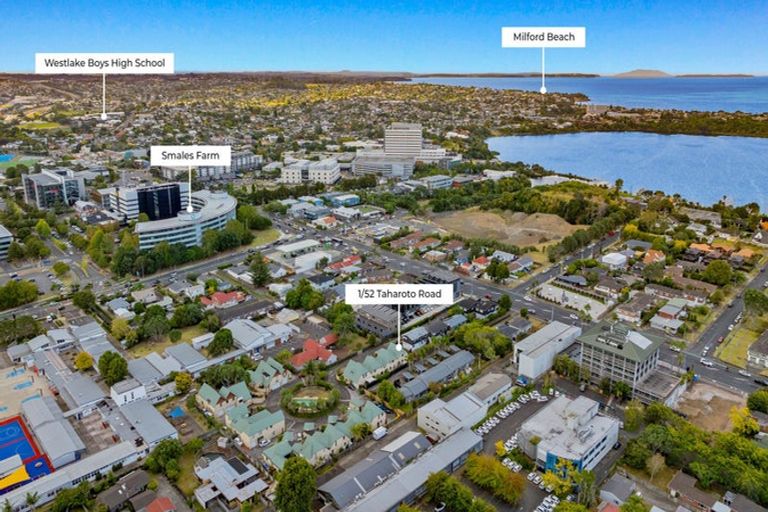 Photo of property in 1/52 Taharoto Road, Takapuna, Auckland, 0622