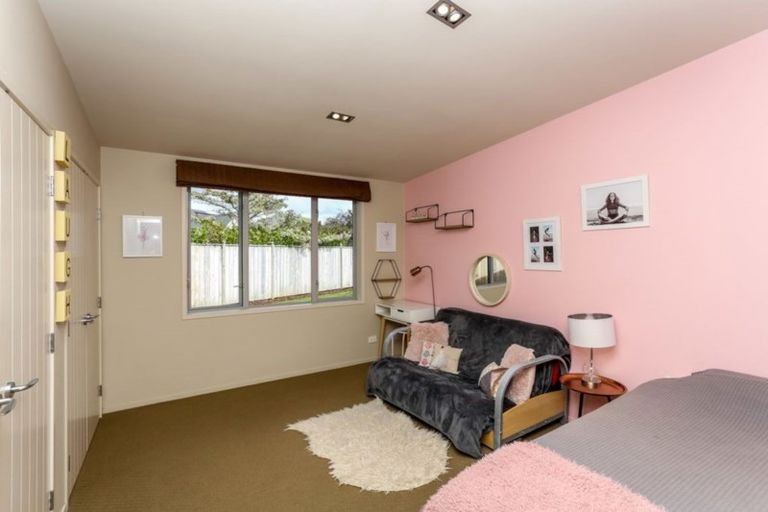 Photo of property in 55b Shelter Grove, Frankleigh Park, New Plymouth, 4310