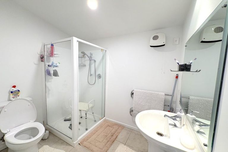 Photo of property in 30b Lyndon Street, Riccarton, Christchurch, 8041
