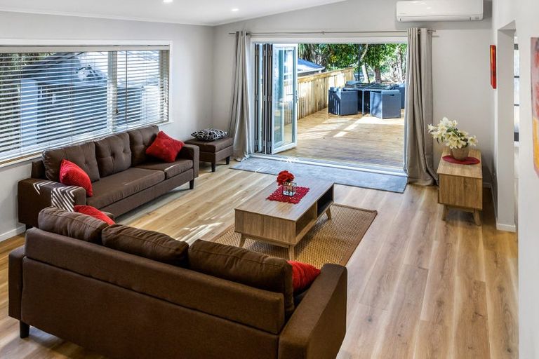 Photo of property in 45 Park Road, Titirangi, Auckland, 0604