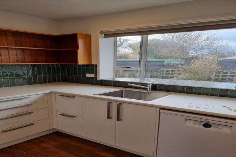 Photo of property in 28 Gladstone Road, Woodend, 7610