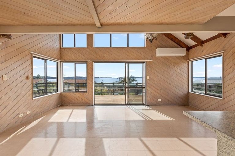 Photo of property in 6 Kotuku Place, Snells Beach, 0920