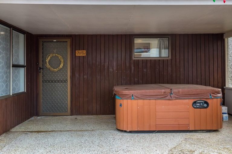 Photo of property in 14 Fisher Place, Carterton, 5713