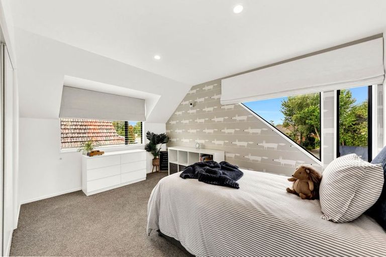 Photo of property in 9 Clyde Road, Upper Riccarton, Christchurch, 8041