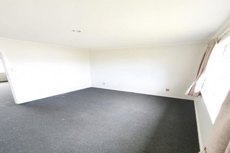 Photo of property in 12 Igloo Place, Red Hill, Papakura, 2110