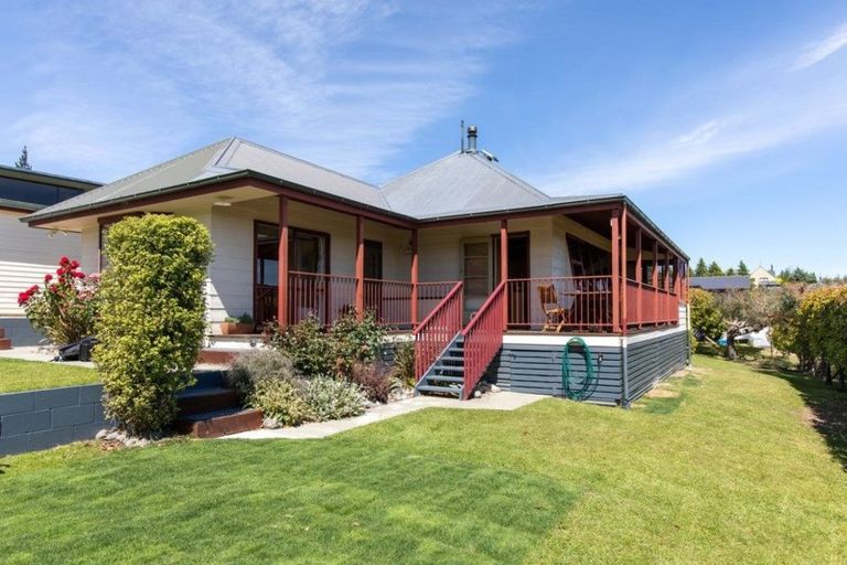 Photo of property in 3 O'neill Place, Lake Tekapo, 7999