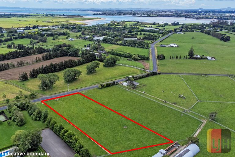 Photo of property in 114 Karaka Nth Road, Karaka, Papakura, 2580