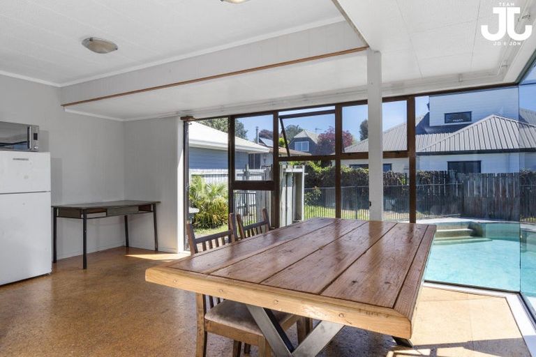 Photo of property in 6a Queen Road, Bellevue, Tauranga, 3110