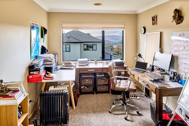 Photo of property in 9 Milford Street, Aotea, Porirua, 5024