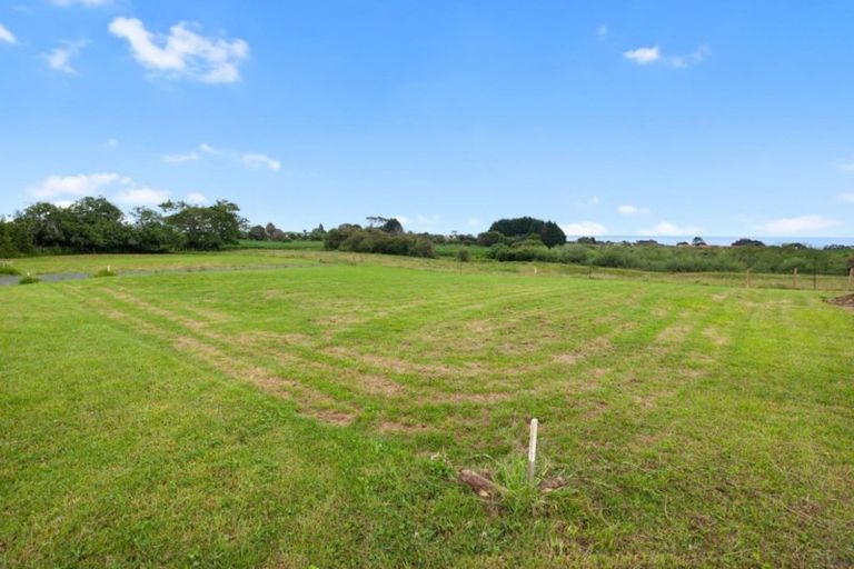 Photo of property in 24 Rawinia Place, Te Kaha, 3199