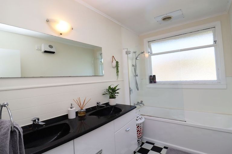 Photo of property in 9 Oxford Street, Holmes Hill, Oamaru, 9401