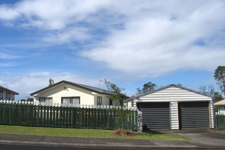 Photo of property in 34b Riserra Drive, Ranui, Auckland, 0612