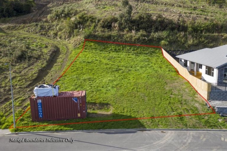 Photo of property in 97 Kakariki Grove, Waikanae, 5036