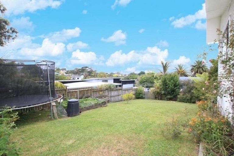 Photo of property in 5 Orne Street, Torbay, Auckland, 0630