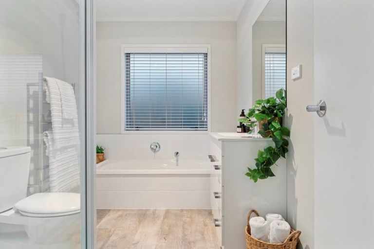 Photo of property in 18 Sabre Street, Papamoa Beach, Papamoa, 3118