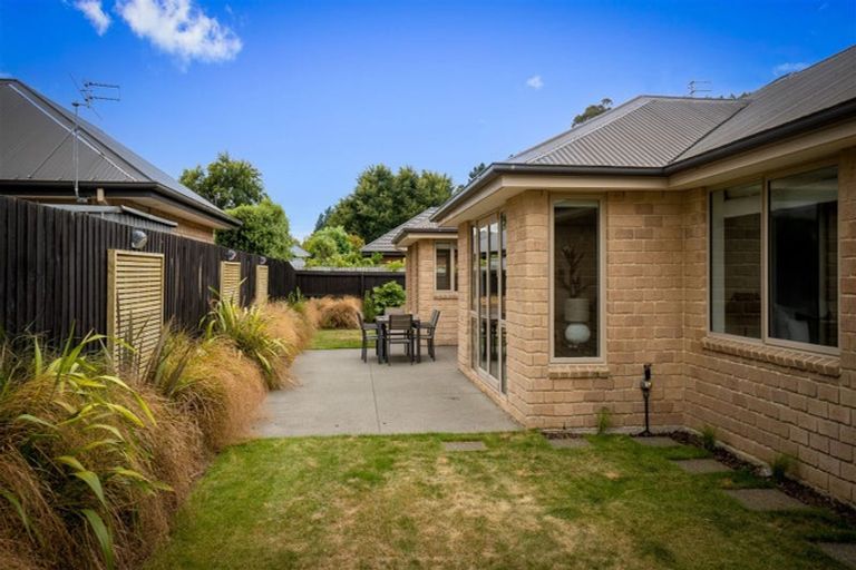 Photo of property in 12 Mataroa Place, Parklands, Christchurch, 8083