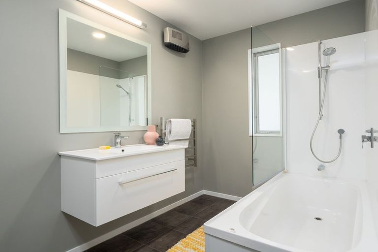 Photo of property in 46 Myles Way, Lower Shotover, Queenstown, 9304