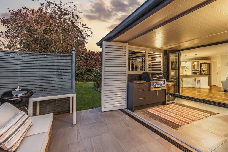 Photo of property in 4 Cooper Crescent, Cambridge, 3434