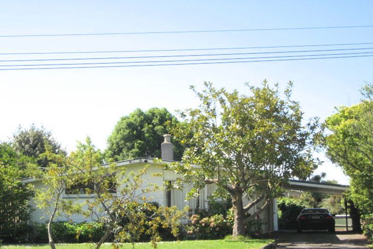 Photo of property in 57 Prestons Road, Redwood, Christchurch, 8051