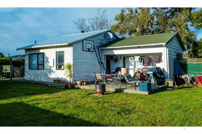 Photo of property in 104 King Street, Pareora, 7912