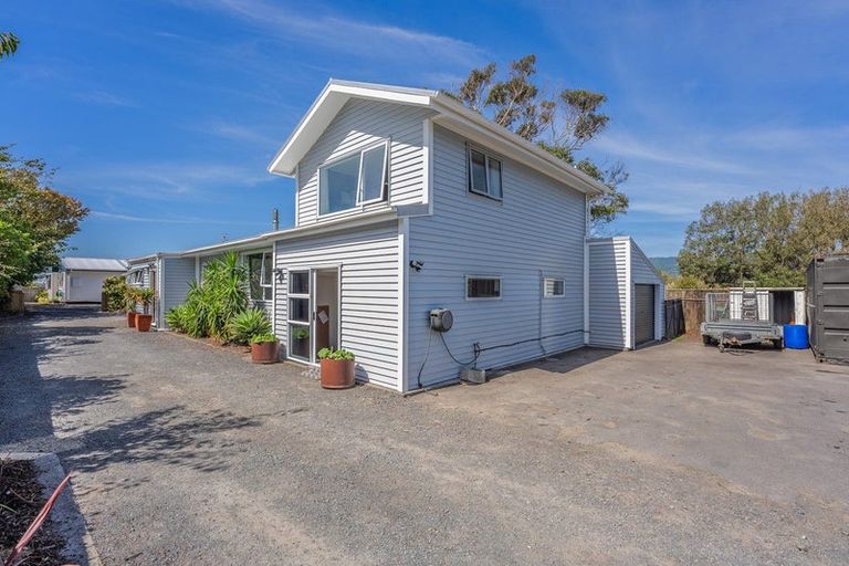 Photo of property in 51 Toru Road, Paraparaumu Beach, Paraparaumu, 5032