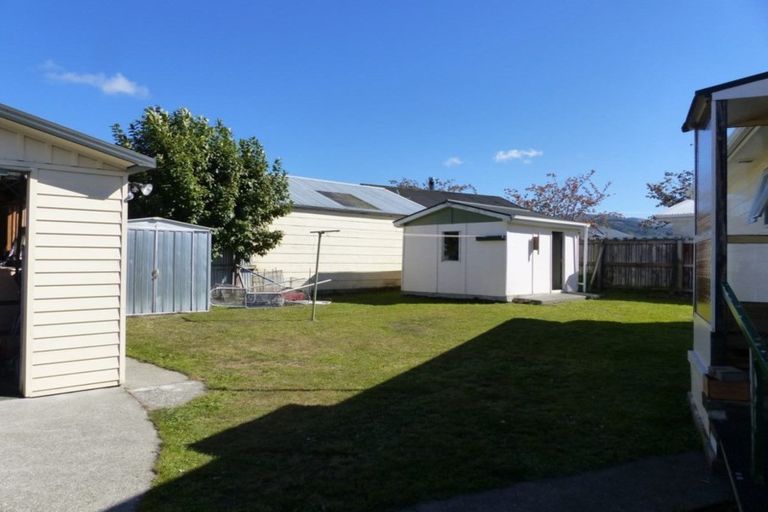 Photo of property in 2 Pitman Place, Waimate, 7924