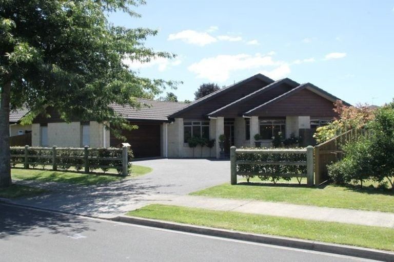 Photo of property in 5 Inverness Drive, Pyes Pa, Tauranga, 3112