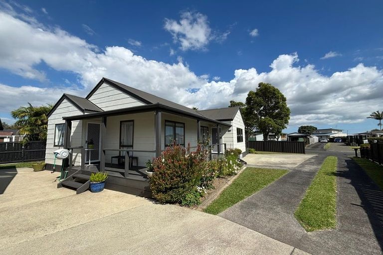 Photo of property in 7 Sunningdale Street, Wattle Downs, Auckland, 2103
