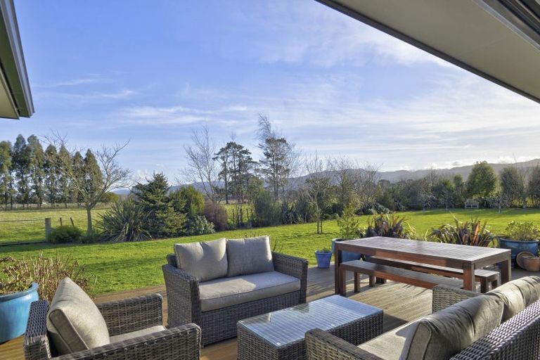 Photo of property in 104e Mannings Road, Carrington, Carterton, 5791