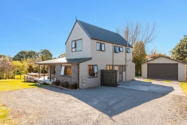 Photo of property in 10 Angela Place, Kinloch, Taupo, 3377