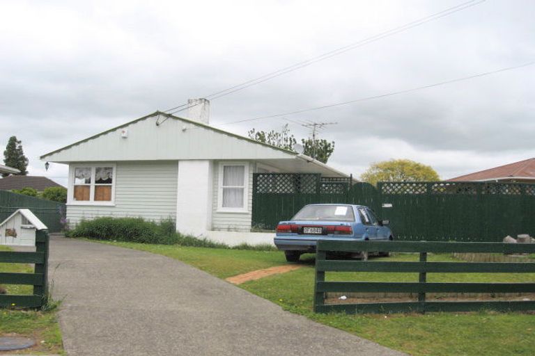 Photo of property in 34 Rosehill Drive, Rosehill, Papakura, 2113