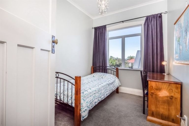 Photo of property in 5 Karaka Street, Helensville, 0800