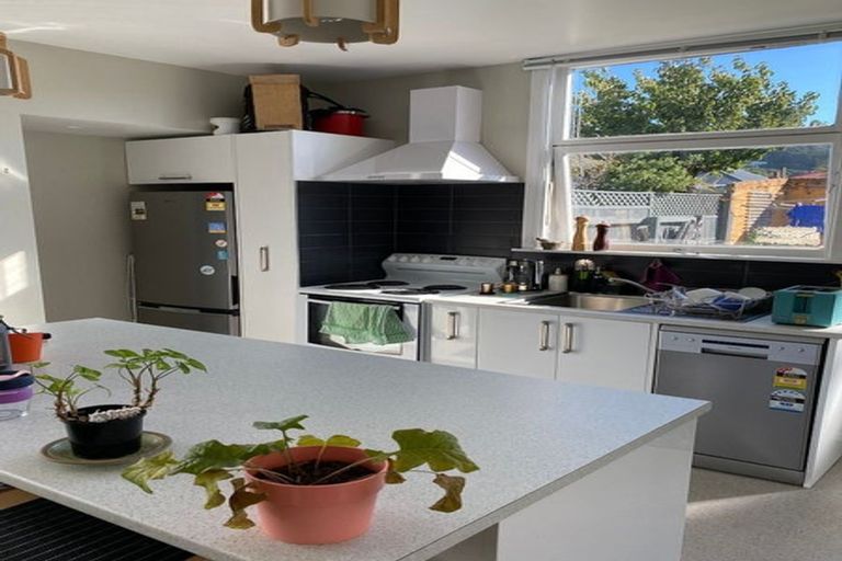 Photo of property in 6 Te Whiti Street, Kilbirnie, Wellington, 6022