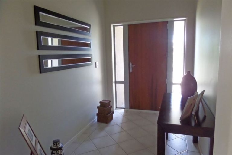 Photo of property in 15 Mcmahon Drive, Aidanfield, Christchurch, 8025