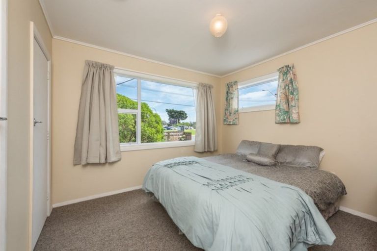 Photo of property in 31 Raumati Road, Raumati Beach, Paraparaumu, 5032