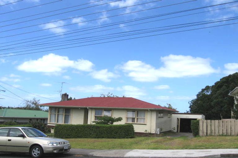 Photo of property in 23 Verbena Road, Birkdale, Auckland, 0626