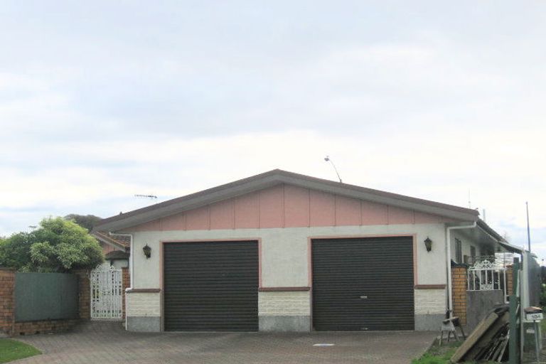 Photo of property in 106 Tait Drive, Greenmeadows, Napier, 4112
