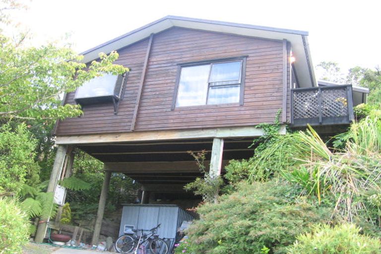 Photo of property in 11 Terawhiti Terrace, Karori, Wellington, 6012