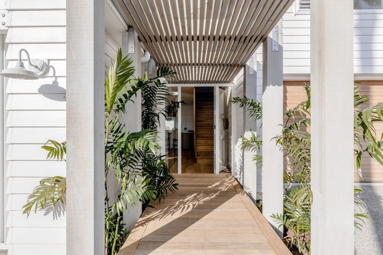 Photo of property in 12 Willow Lane, Acacia Bay, Taupo, 3385