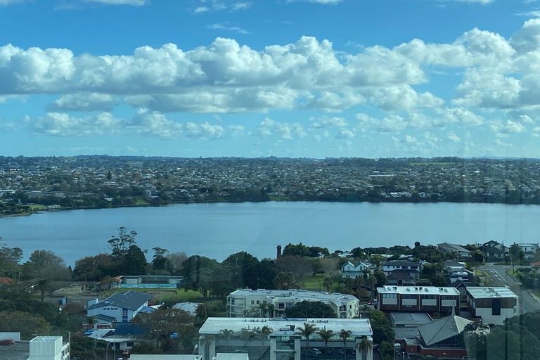 Photo of property in Sentinel Apartments, 2001/3 Northcroft Street, Takapuna, Auckland, 0622