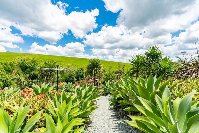 Photo of property in 30 Seascape Crescent, Waipu, 0582