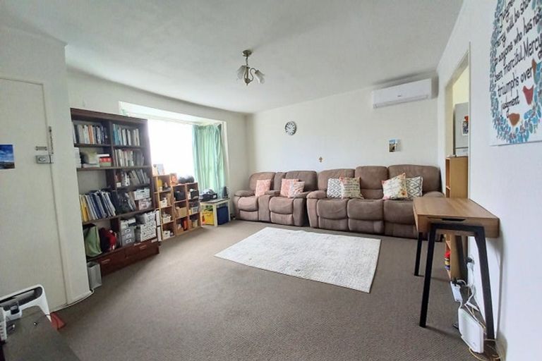 Photo of property in 405 Bucklands Beach Road, Bucklands Beach, Auckland, 2012